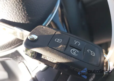 2021 Volkswagen Passat 2.0T Se z USA, uszkodzony, nr VIN 1VWSA7A31MC010657